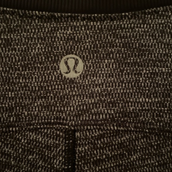 Lululemon Long Sleeve ribbon trim reflective sweat wicking mesh - Picture 2 of 10